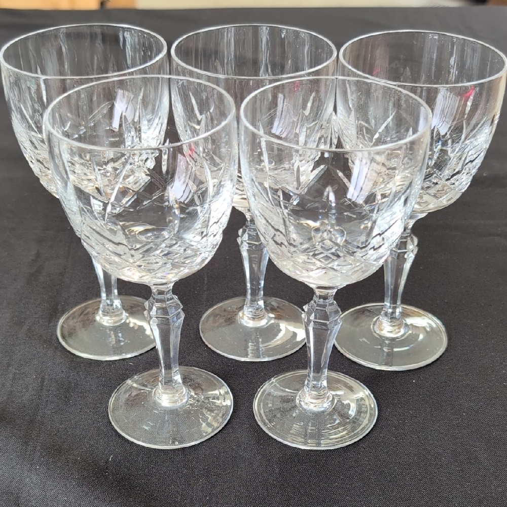 Gorgeous Heavy Cut Crystal Glass Wine Goblets